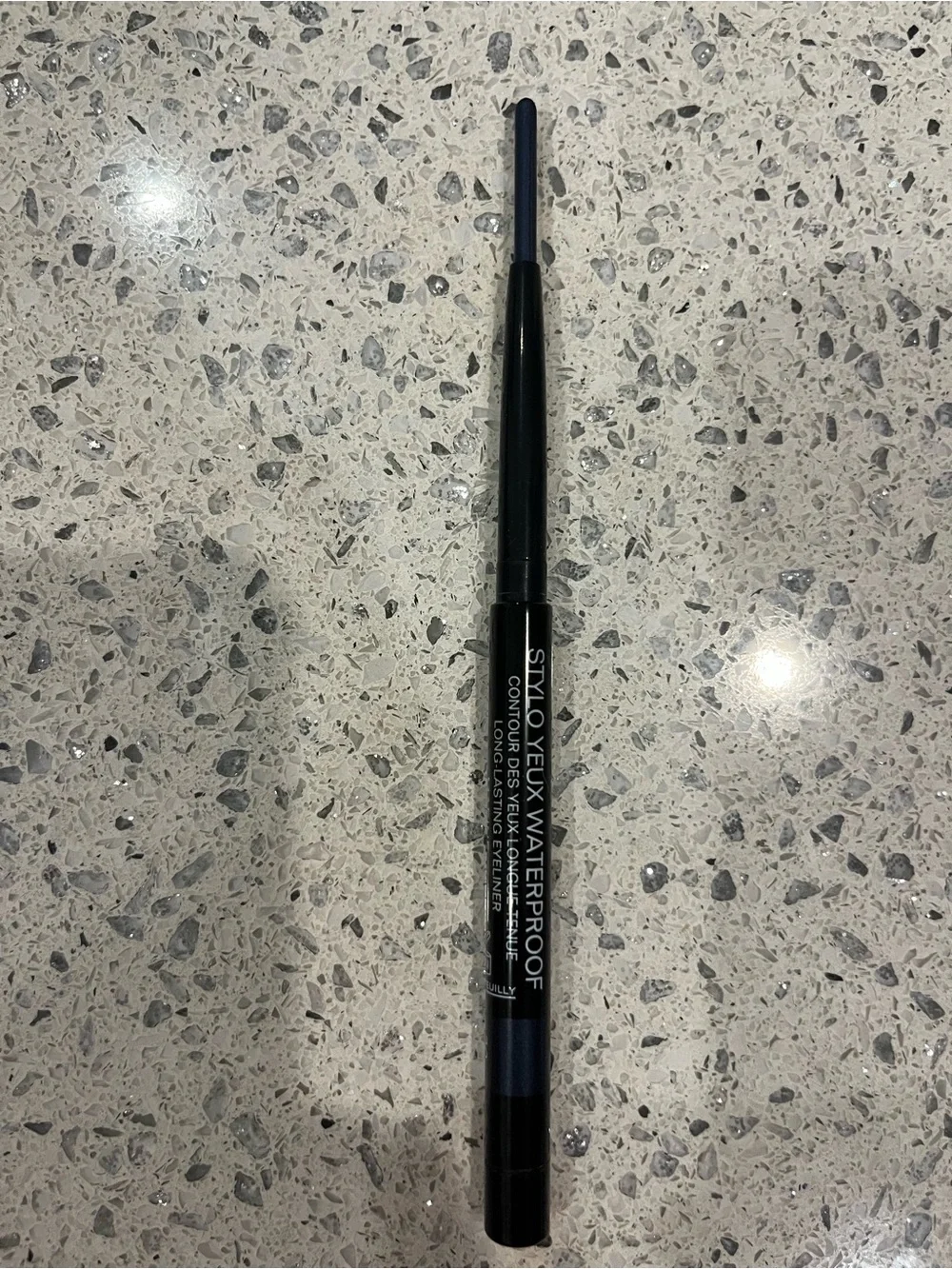 EUC CHANEL Eyeliner - Picture 4 of 8